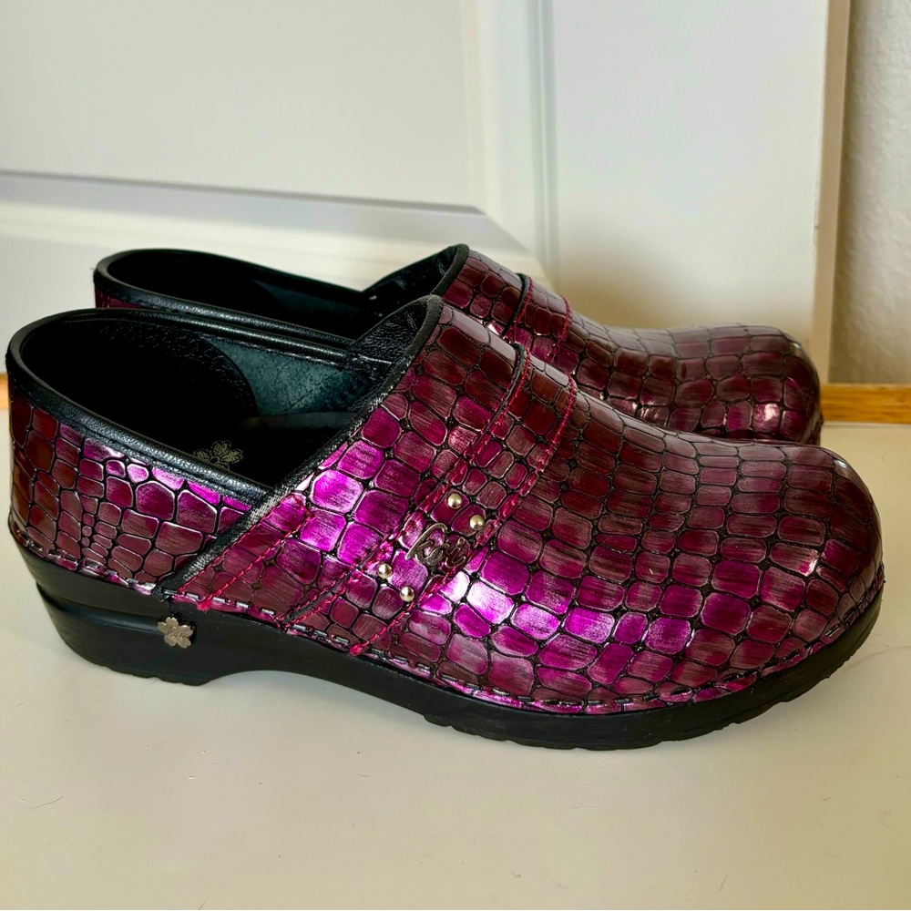 Maroon/ Purple Shoes